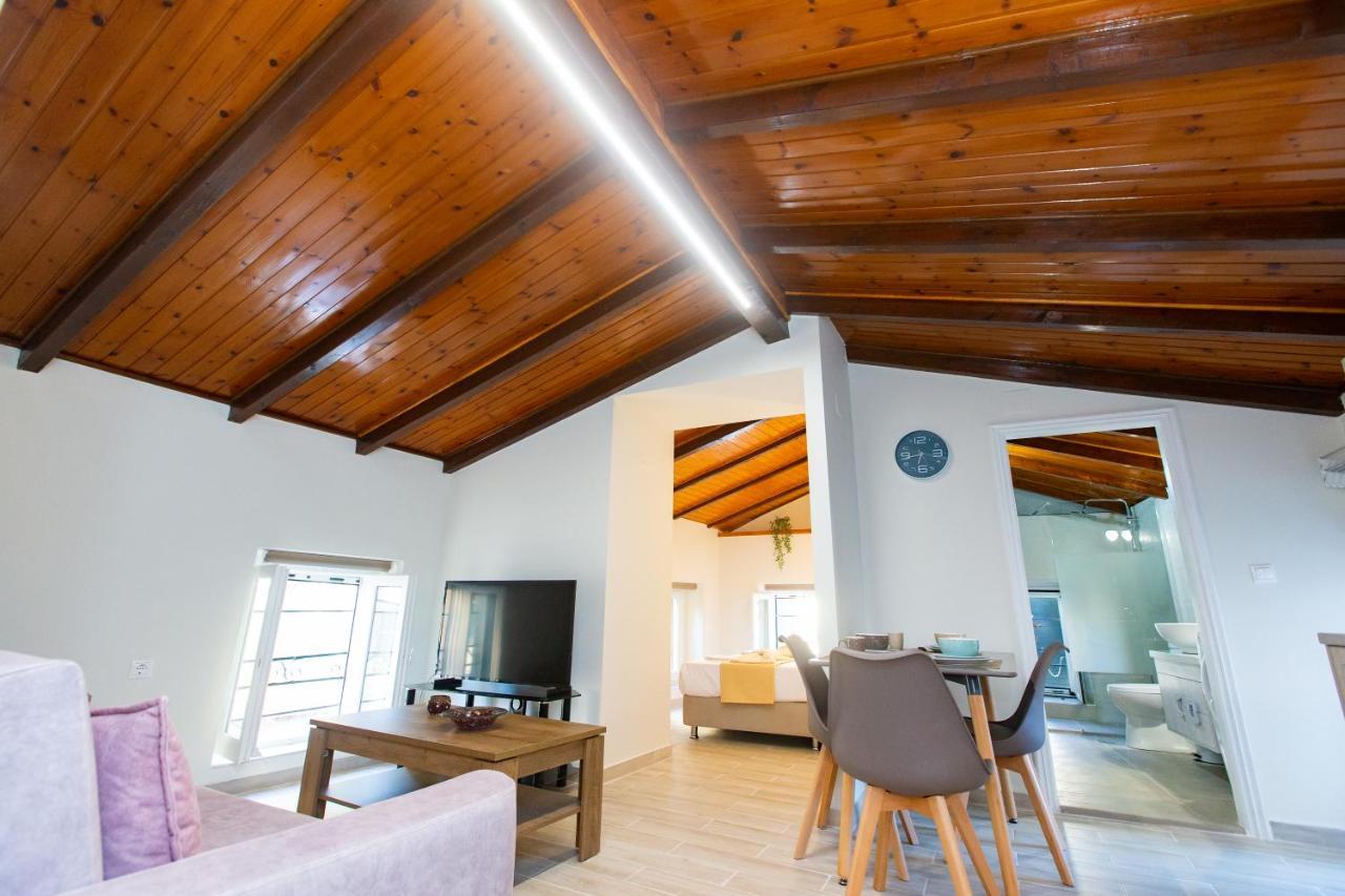 Odisseus Old Town Apartment コルフ島 エクステリア 写真
